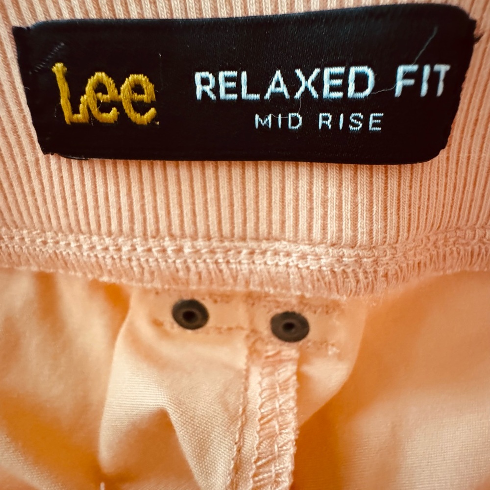 LEE Peach Nectar Cargo Capri Pants - Picture 3 of 11